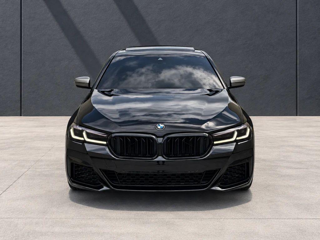 BMW 5 Series view 8
