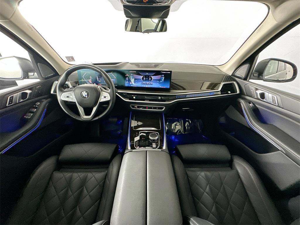 2024 Black Sapphire Metallic BMW X7