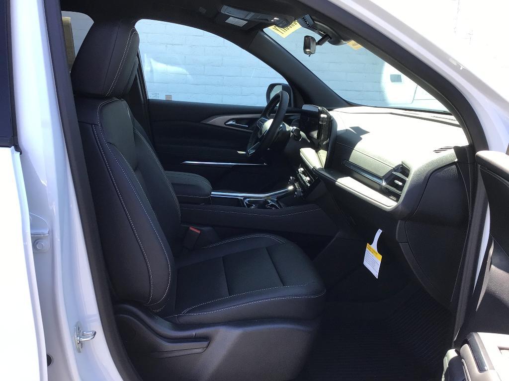 new 2026 Chevrolet Traverse car, priced at $50,219