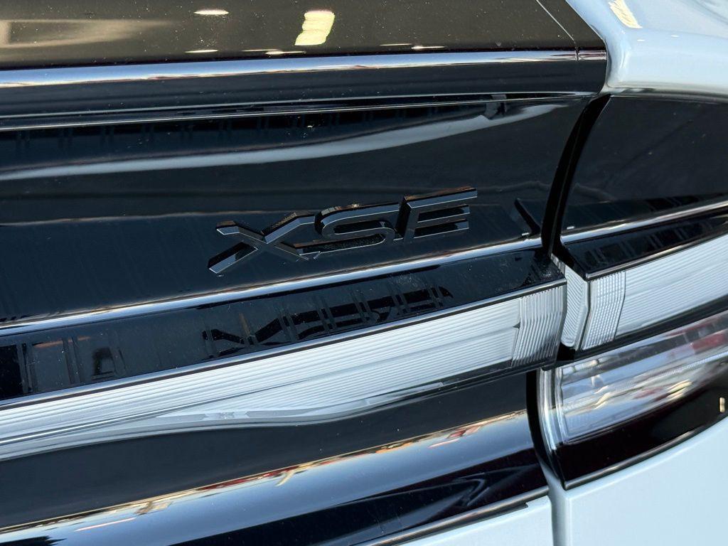 new 2026 Toyota Prius Plug-In Hybrid car, priced at $39,558