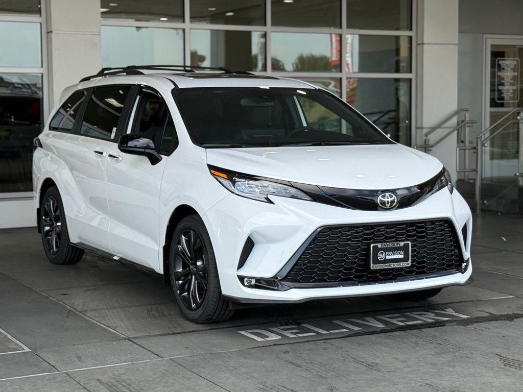 new 2026 Toyota Sienna car, priced at $52,069