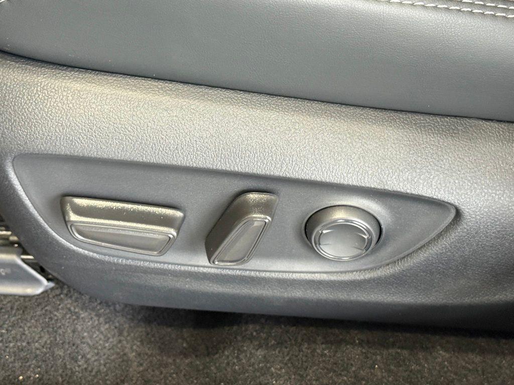 new 2025 Toyota RAV4 car