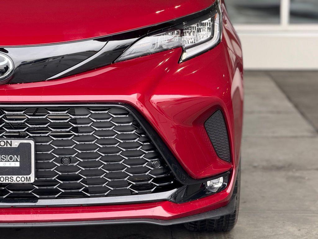 new 2026 Toyota Sienna car, priced at $52,684