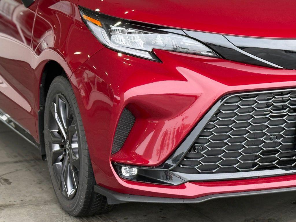 new 2026 Toyota Sienna car, priced at $52,684