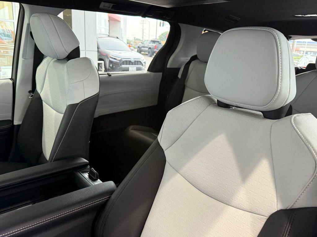 new 2026 Toyota Sienna car, priced at $52,684