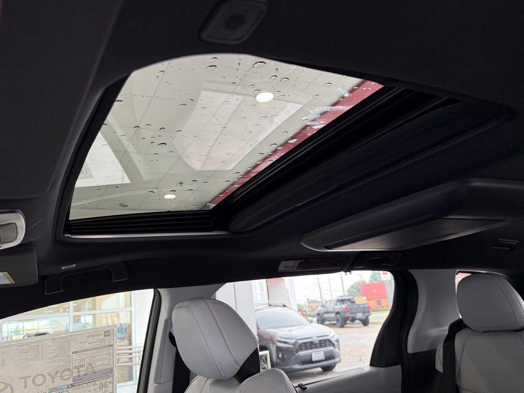 new 2026 Toyota Sienna car, priced at $52,684