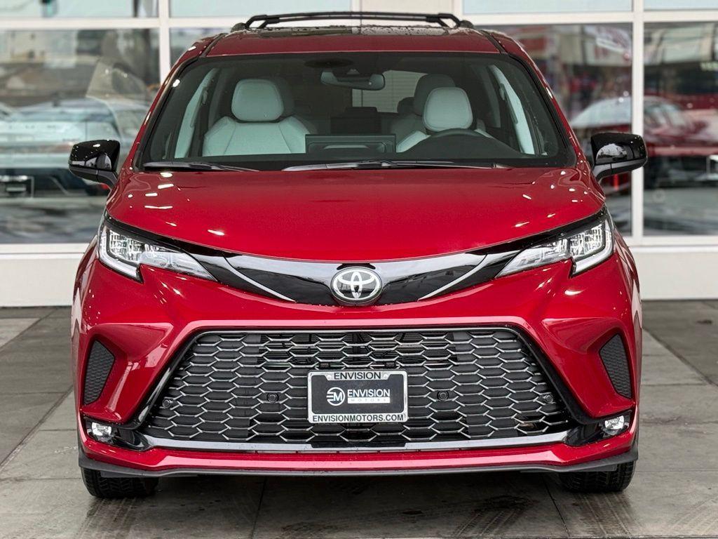 new 2026 Toyota Sienna car, priced at $52,684