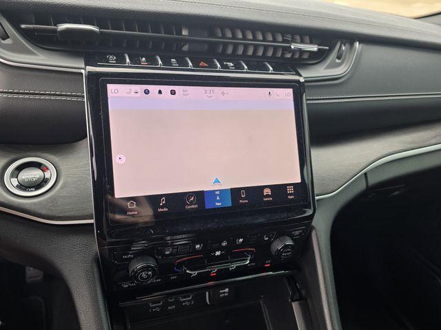 used 2025 Jeep Grand Cherokee car, priced at $39,993