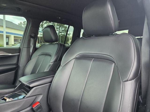 used 2025 Jeep Grand Cherokee car, priced at $39,993