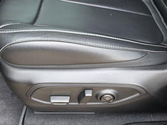 used 2025 Jeep Grand Cherokee car, priced at $39,993