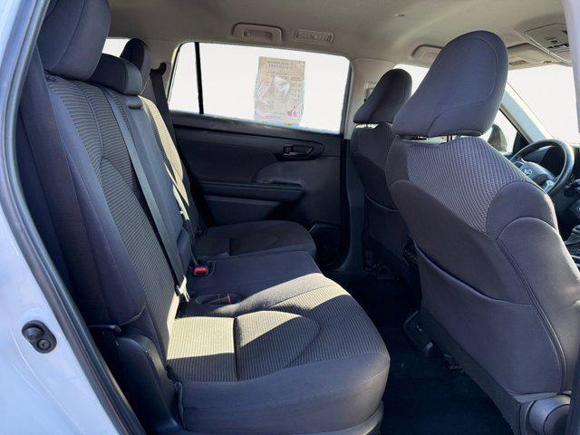used 2022 Toyota Highlander car, priced at $25,399