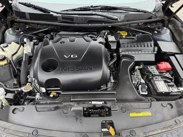 used 2023 Nissan Maxima car, priced at $20,999