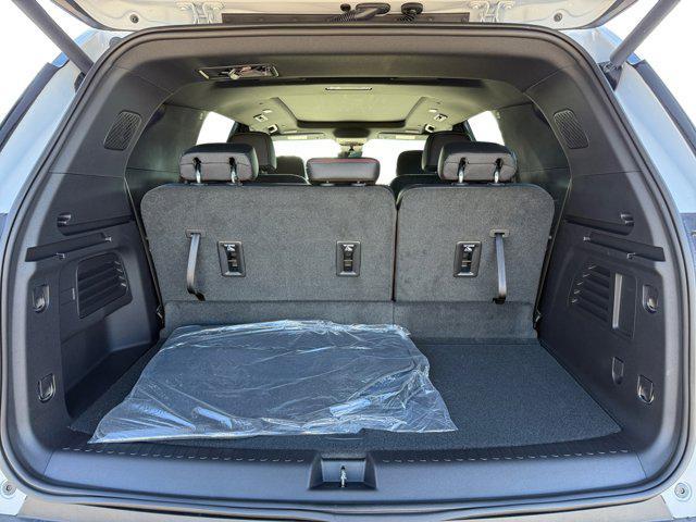 new 2026 Chevrolet Traverse car, priced at $53,015