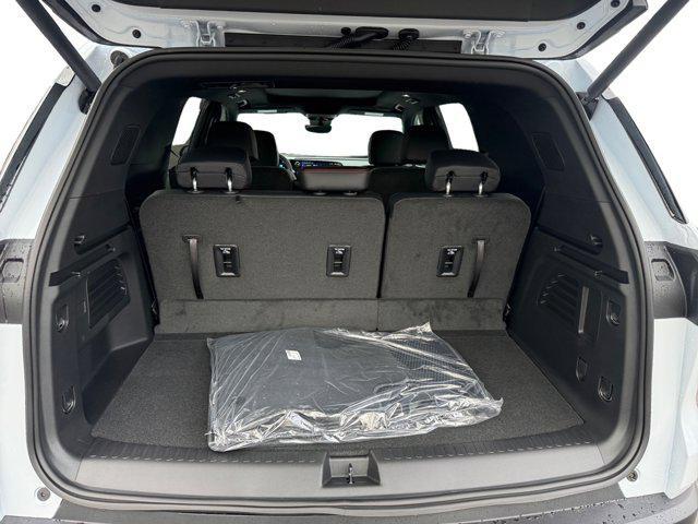 new 2026 Chevrolet Traverse car, priced at $54,515