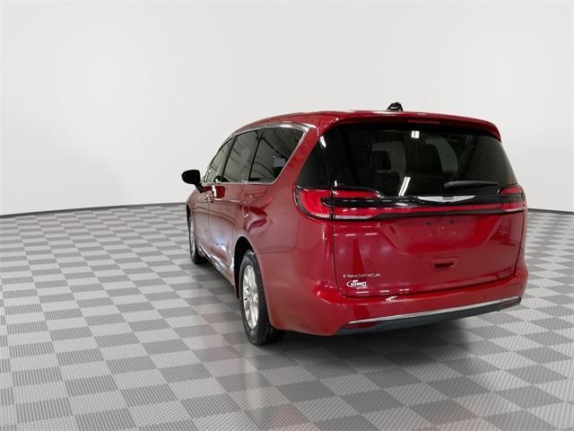 used 2024 Chrysler Pacifica car, priced at $28,834
