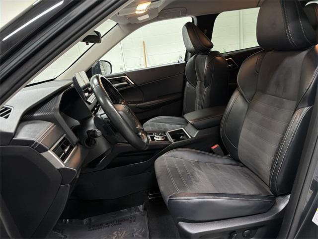 used 2024 Mitsubishi Outlander car, priced at $23,997