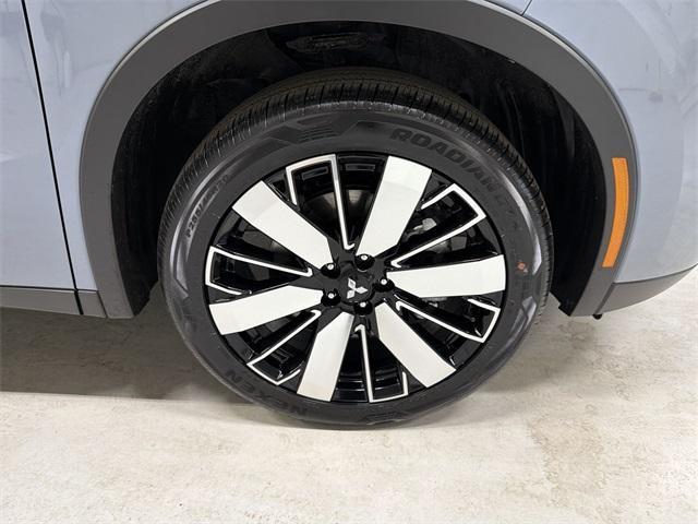 new 2026 Mitsubishi Outlander car, priced at $32,888