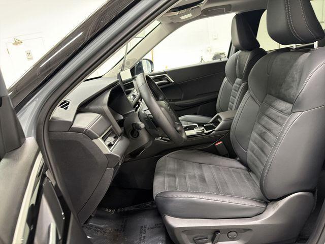 new 2026 Mitsubishi Outlander car, priced at $39,665