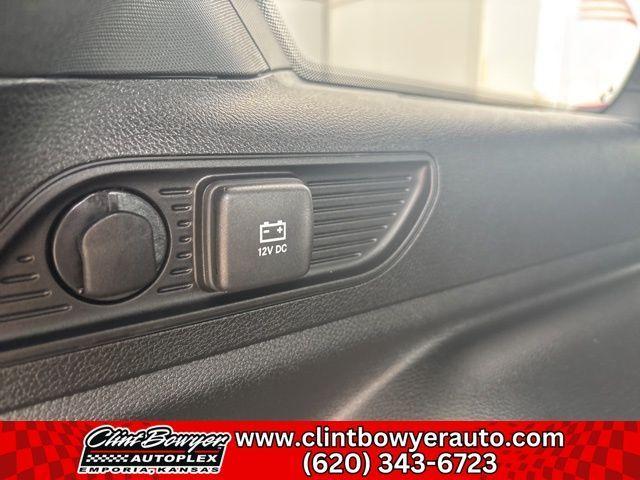 new 2025 Jeep Grand Cherokee car, priced at $37,241