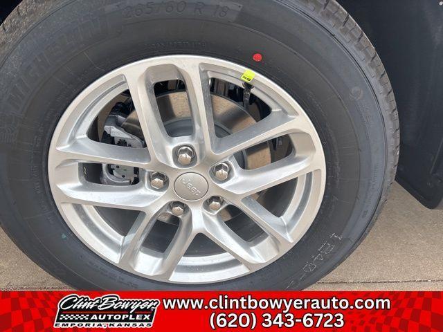 new 2025 Jeep Grand Cherokee car, priced at $37,241