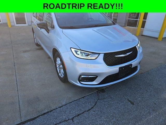used 2024 Chrysler Pacifica car, priced at $25,563