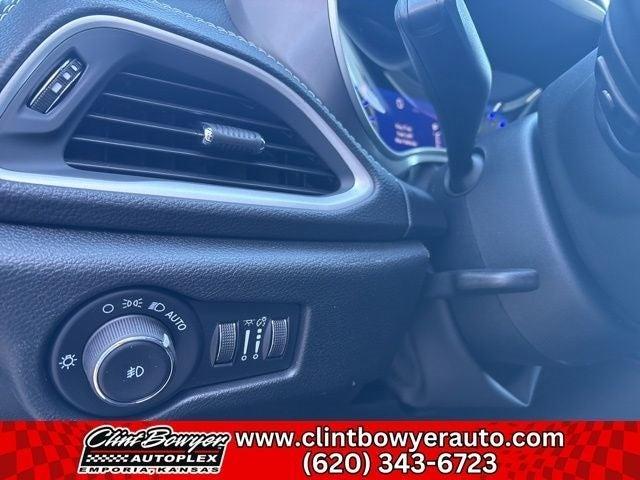 new 2025 Chrysler Pacifica car, priced at $43,415