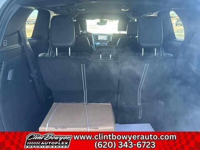 new 2025 Chrysler Pacifica car, priced at $43,415