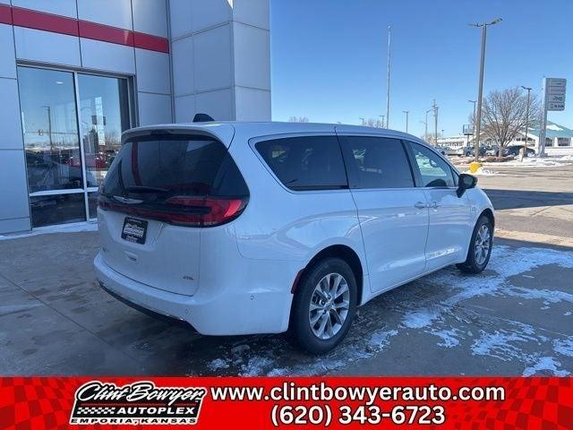 new 2025 Chrysler Pacifica car, priced at $43,415