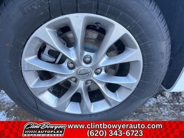 new 2025 Chrysler Pacifica car, priced at $43,415