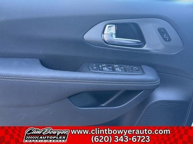 new 2025 Chrysler Pacifica car, priced at $43,415