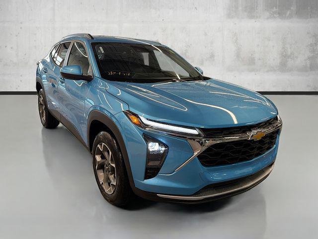 new 2026 Chevrolet Trax car, priced at $23,315