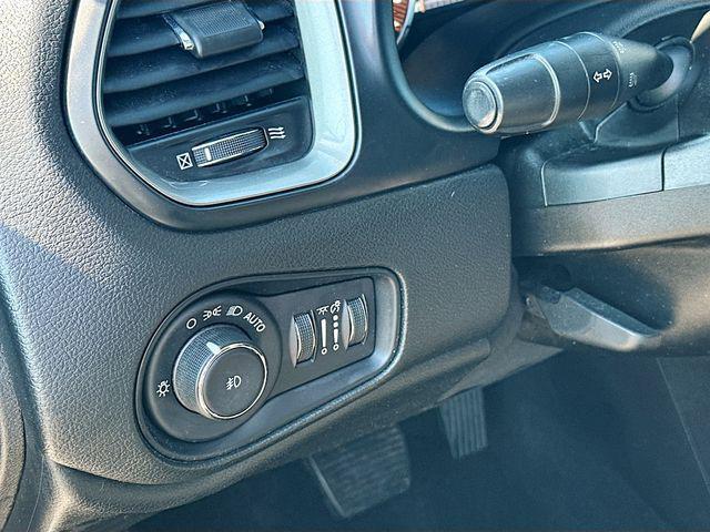 used 2022 Jeep Renegade car, priced at $15,372