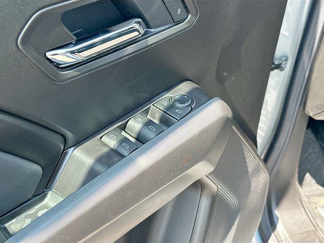 new 2025 Chevrolet Colorado car, priced at $33,045