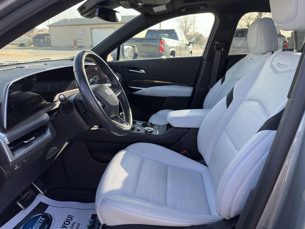 used 2024 Cadillac XT4 car, priced at $37,992
