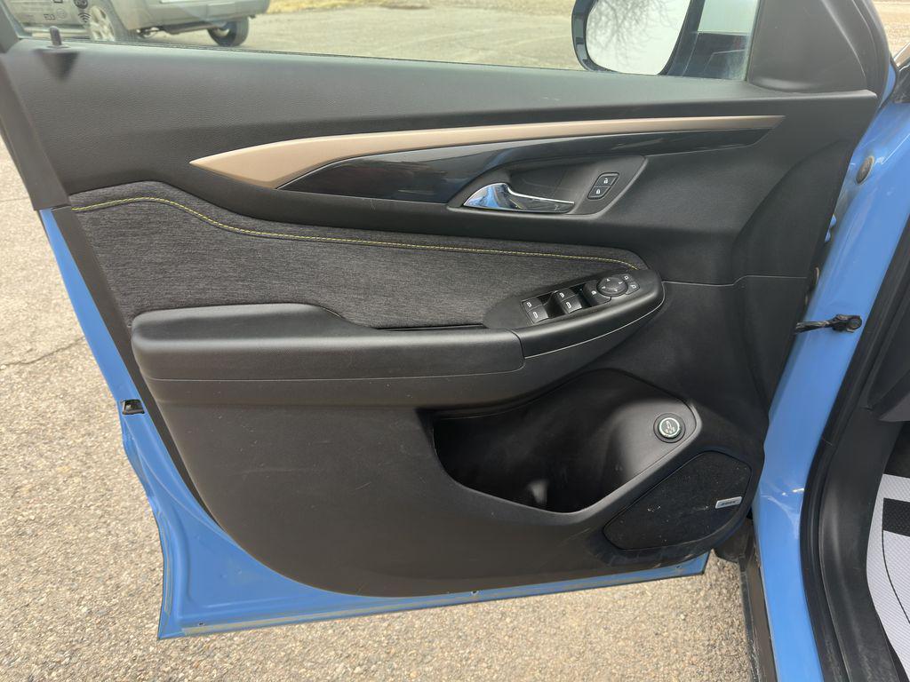 used 2024 Chevrolet TrailBlazer car, priced at $24,712