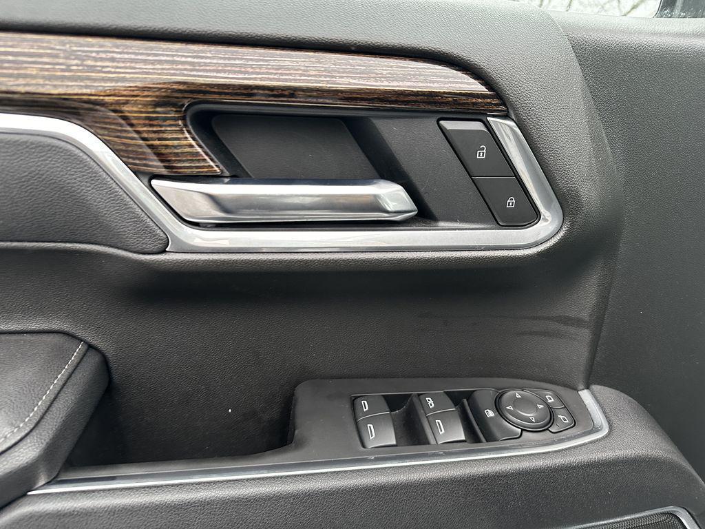 used 2025 GMC Sierra 1500 car, priced at $50,899