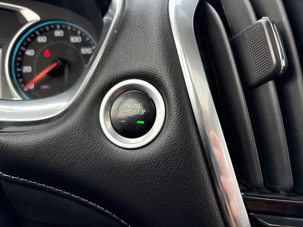 used 2021 Chevrolet Traverse car, priced at $25,619