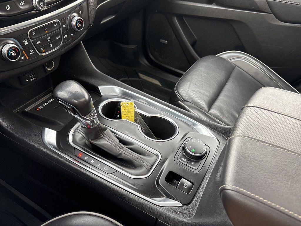 used 2021 Chevrolet Traverse car, priced at $25,619