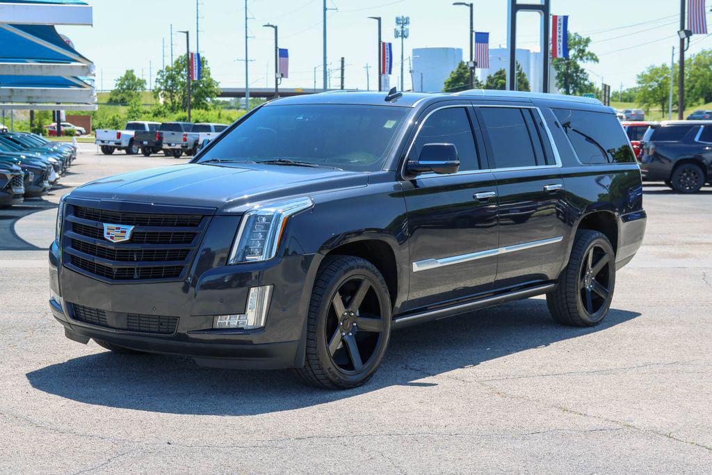 used 2019 Cadillac Escalade ESV car, priced at $21,728