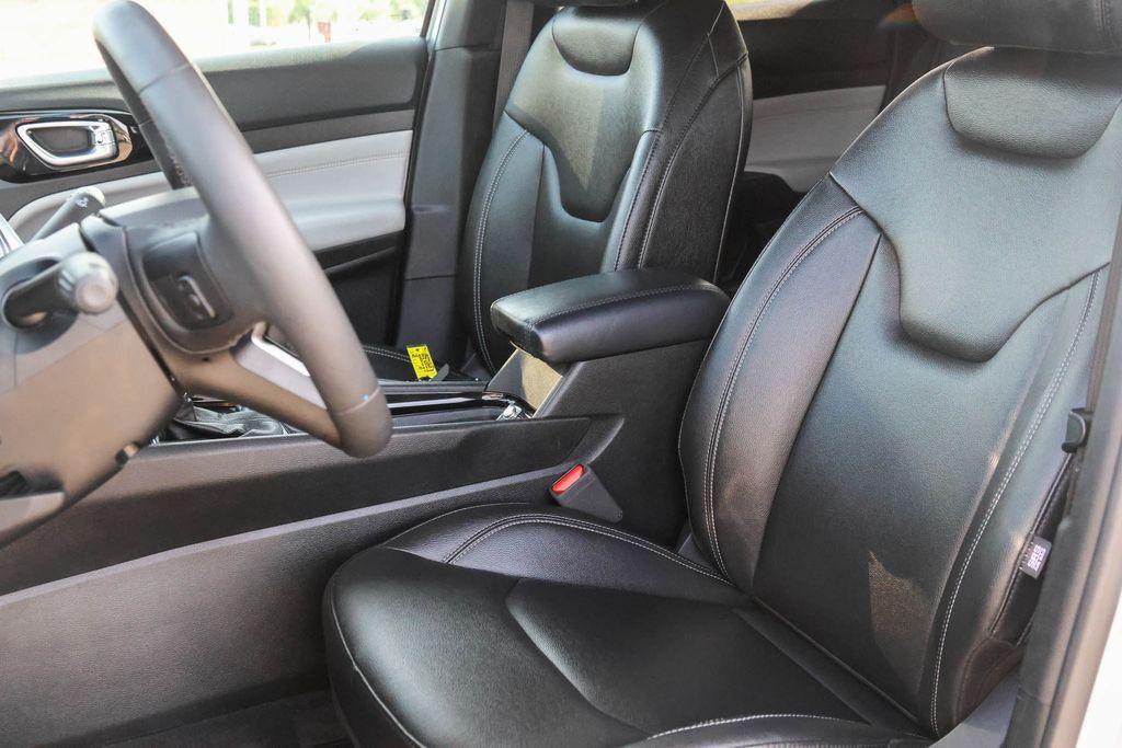 used 2025 Jeep Compass car, priced at $24,119
