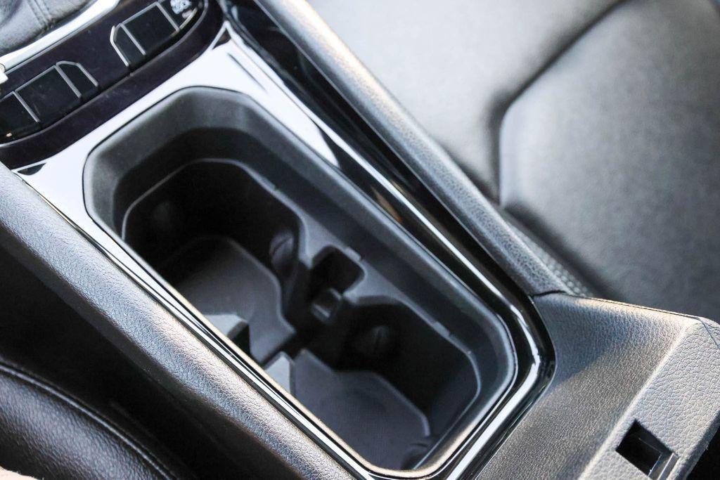 used 2025 Jeep Compass car, priced at $24,119