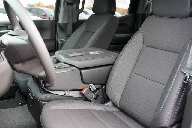 new 2026 Chevrolet Silverado 1500 car, priced at $45,670