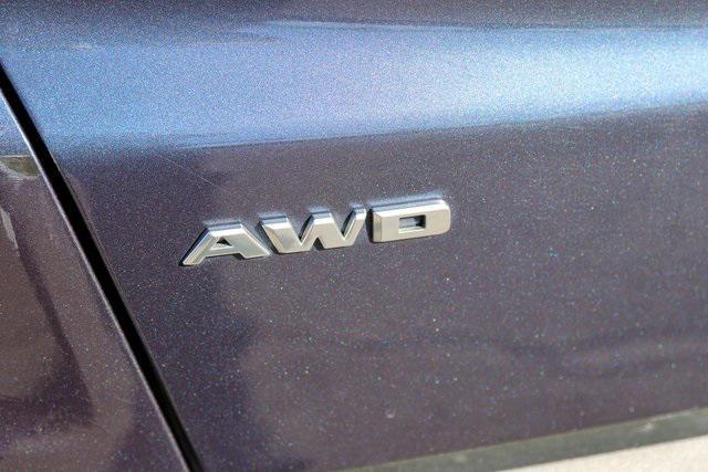 used 2018 Cadillac XT5 car, priced at $17,550