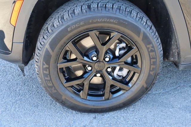 used 2024 Jeep Grand Cherokee L car, priced at $26,250