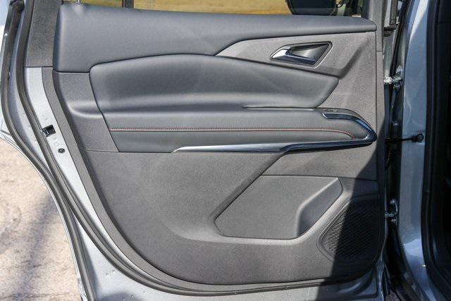 new 2026 Chevrolet Traverse car, priced at $50,335