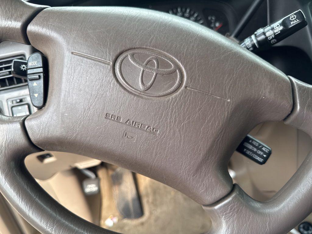 used 2000 Toyota Sienna car, priced at $4,217