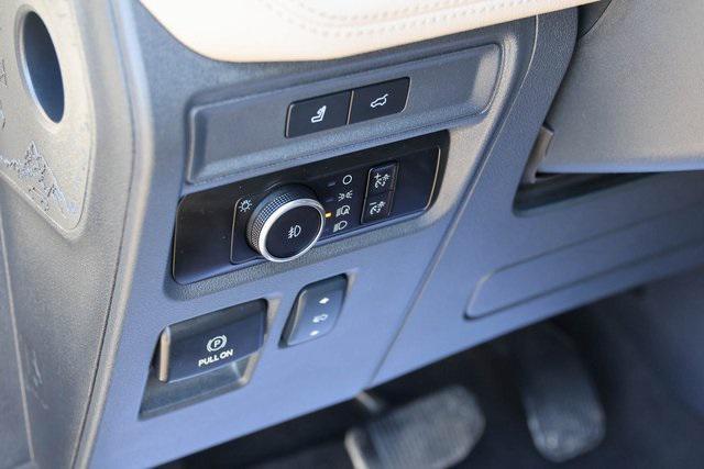 used 2024 Ford Expedition car, priced at $42,898