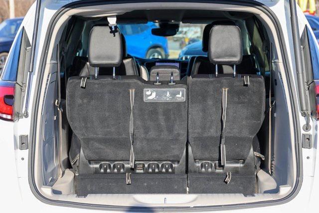 used 2021 Chrysler Pacifica Hybrid car, priced at $20,250