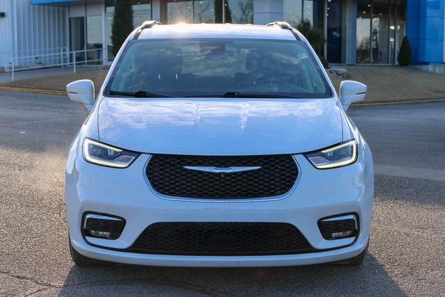 used 2021 Chrysler Pacifica Hybrid car, priced at $20,250