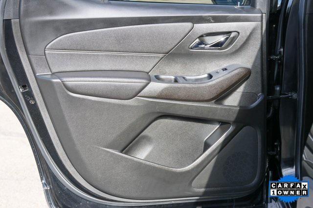 used 2022 Chevrolet Traverse car, priced at $22,798